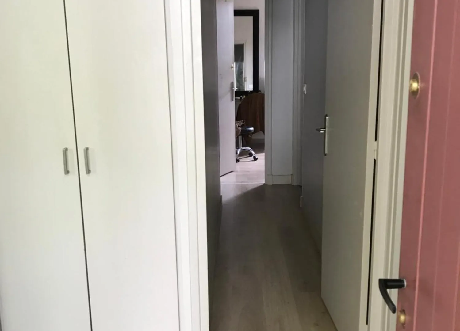 Pavillon De 1 A 4 Personnes Chez L Habitant Parfait Pour Une Famille Bagneux  France