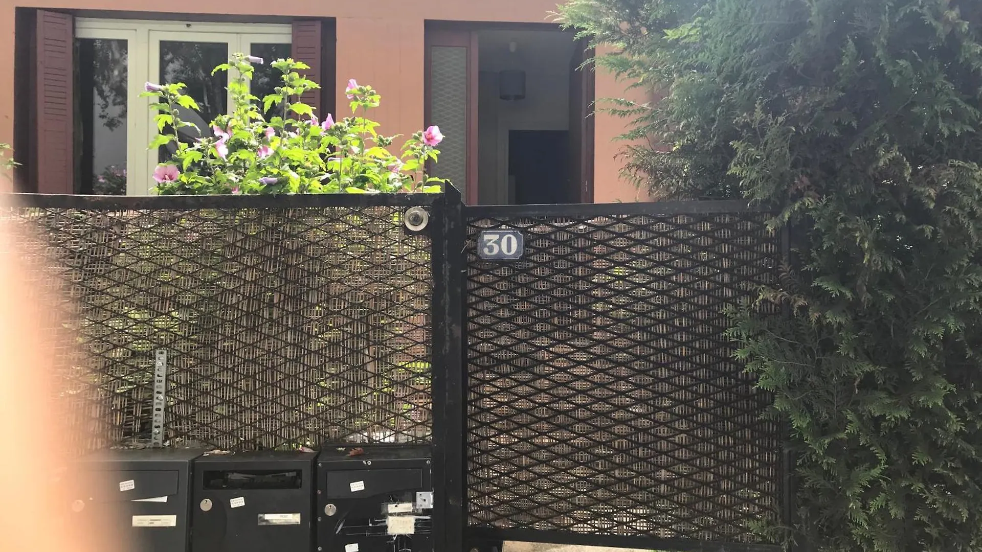 Homestay Pavillon De 1 A 4 Personnes Chez L Habitant Parfait Pour Une Famille Bagneux